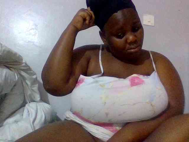 Bursty-Monique webcam