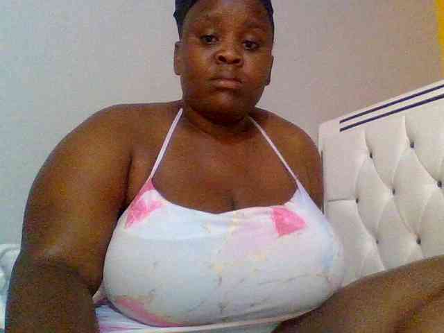 Bursty-Monique webcam