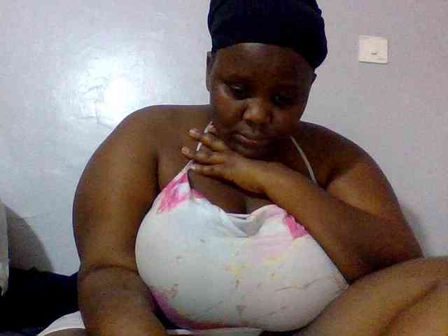 Bursty-Monique webcam