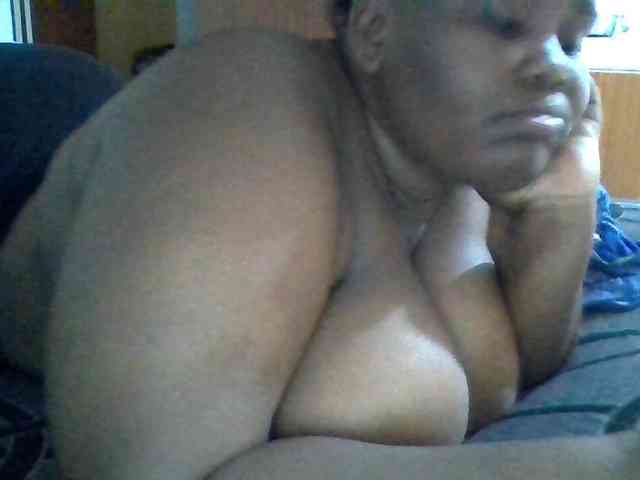 Bursty-Monique webcam