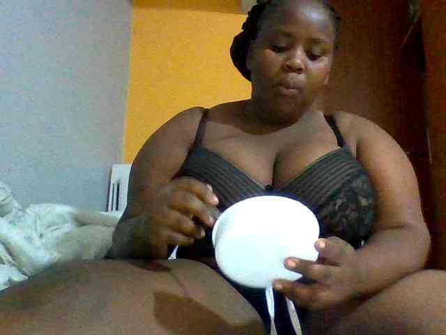 Bursty-Monique webcam