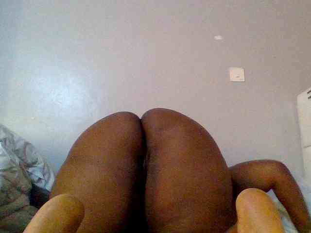 Bursty-Monique webcam