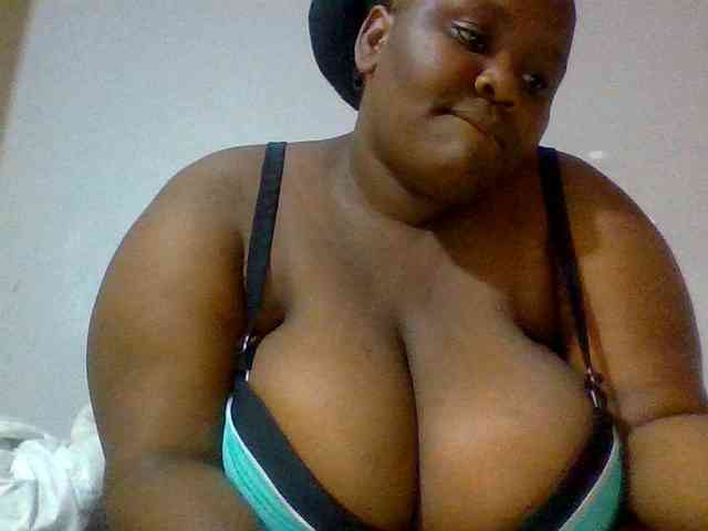 Bursty-Monique webcam