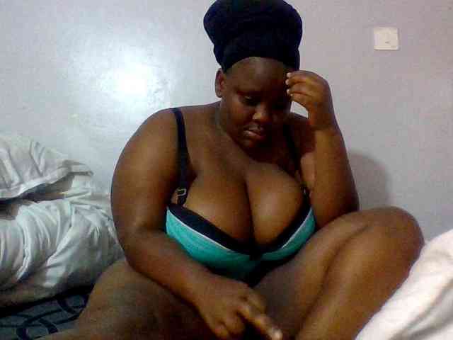 Bursty-Monique webcam