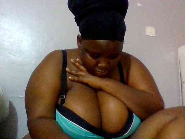 Bursty-Monique webcam