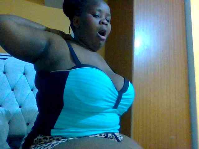 Bursty-Monique webcam