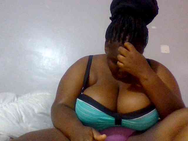 Bursty-Monique webcam