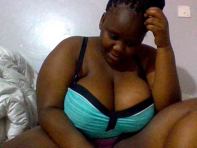 Bursty-Monique webcam