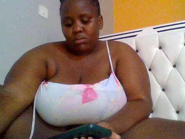 Bursty-Monique webcam