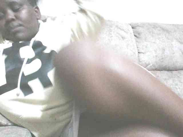 Bursty-Monique webcam