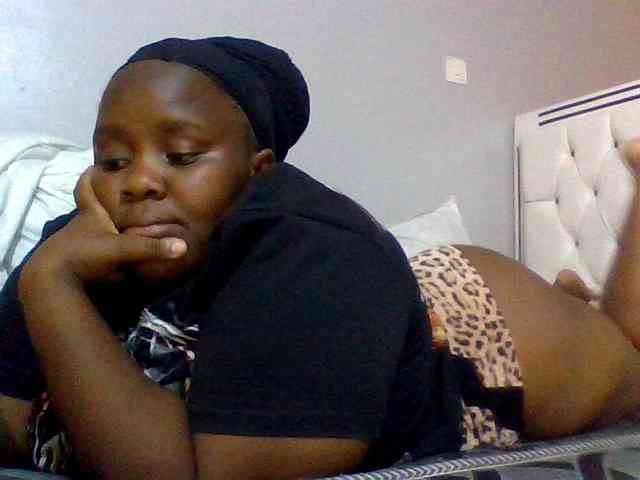 Bursty-Monique webcam