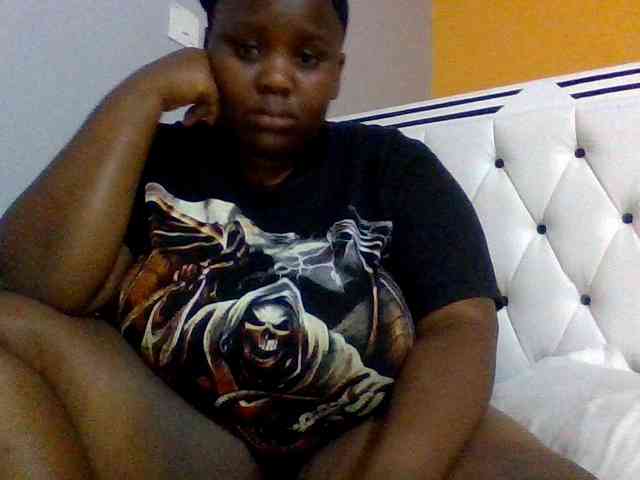 Bursty-Monique webcam