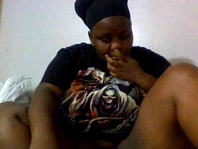 Bursty-Monique webcam