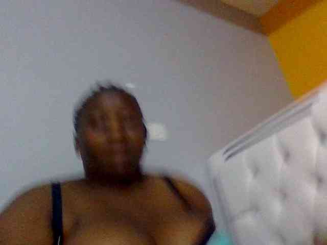 Bursty-Monique webcam