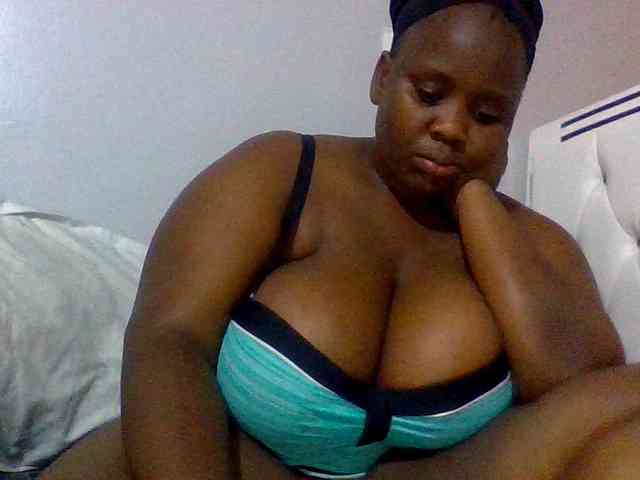 Bursty-Monique webcam