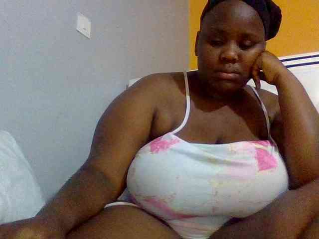 Bursty-Monique webcam
