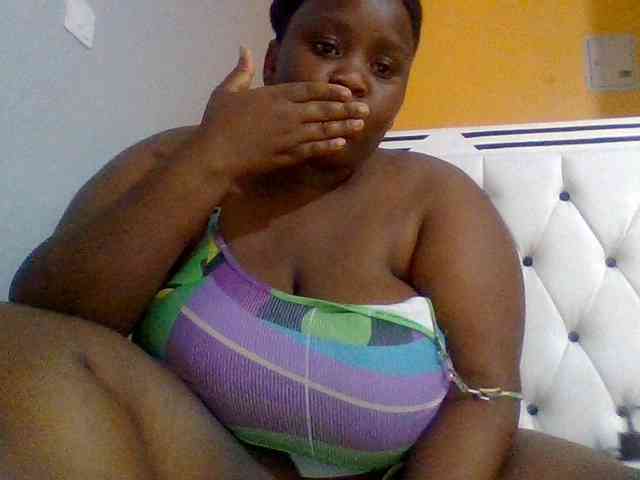Bursty-Monique webcam
