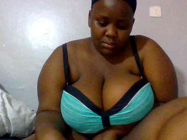 Bursty-Monique webcam