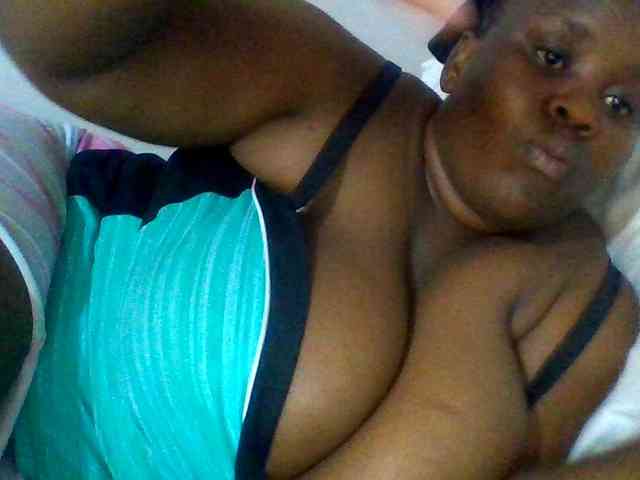 Bursty-Monique webcam