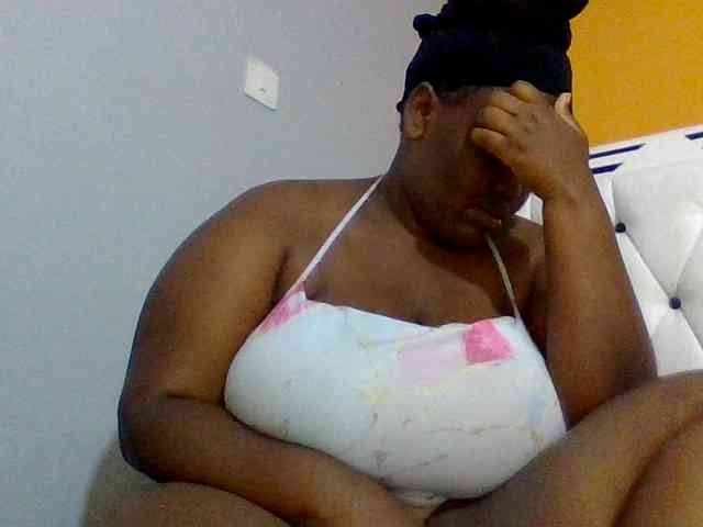 Bursty-Monique webcam