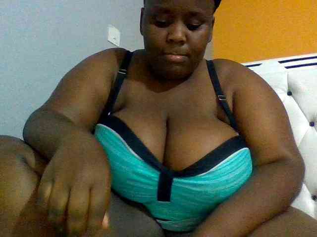 Bursty-Monique webcam