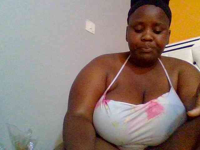Bursty-Monique webcam