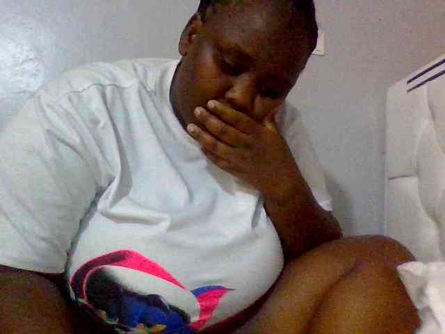 Bursty-Monique webcam