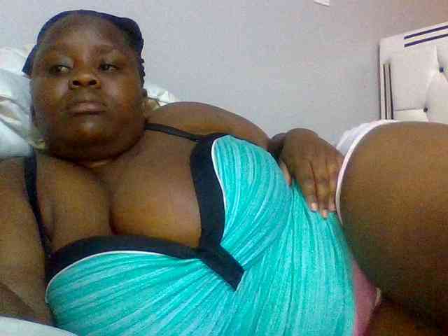 Bursty-Monique webcam