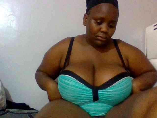 Bursty-Monique webcam