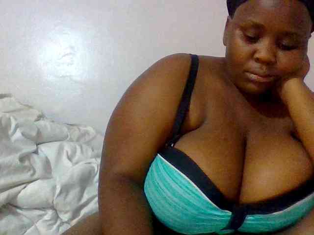 Bursty-Monique webcam