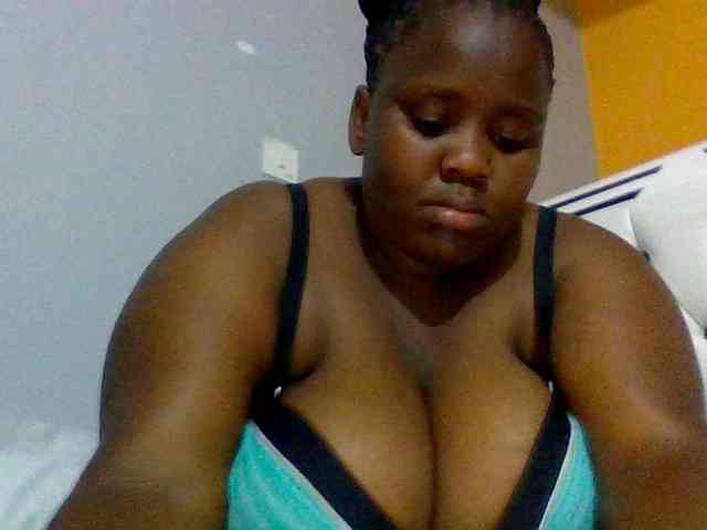 Bursty-Monique webcam