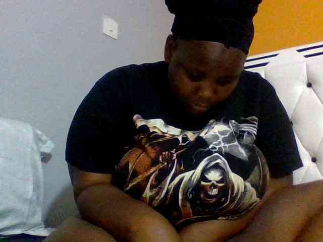 Bursty-Monique webcam