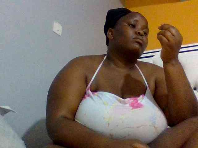 Bursty-Monique webcam