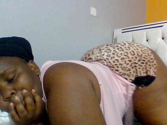 Bursty-Monique webcam