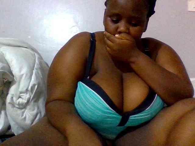 Bursty-Monique webcam