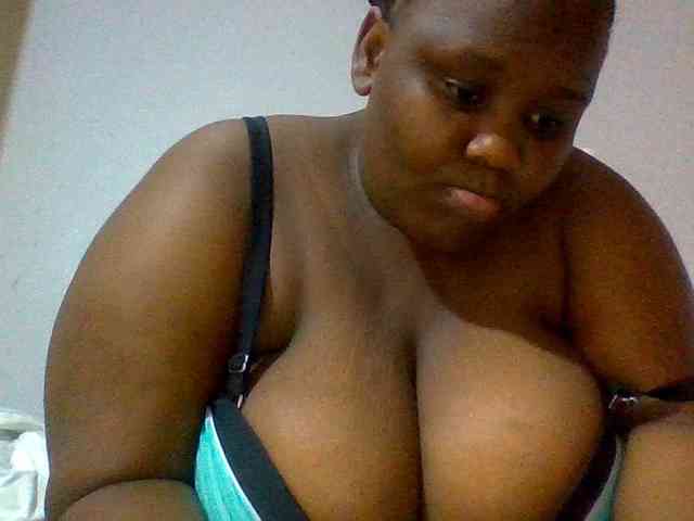 Bursty-Monique webcam