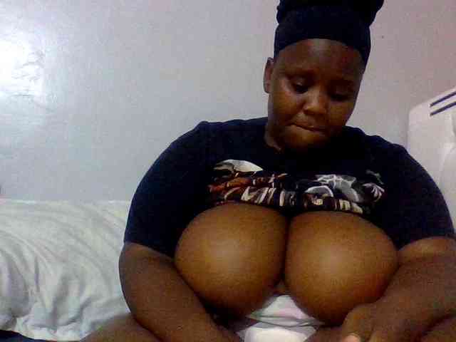 Bursty-Monique webcam