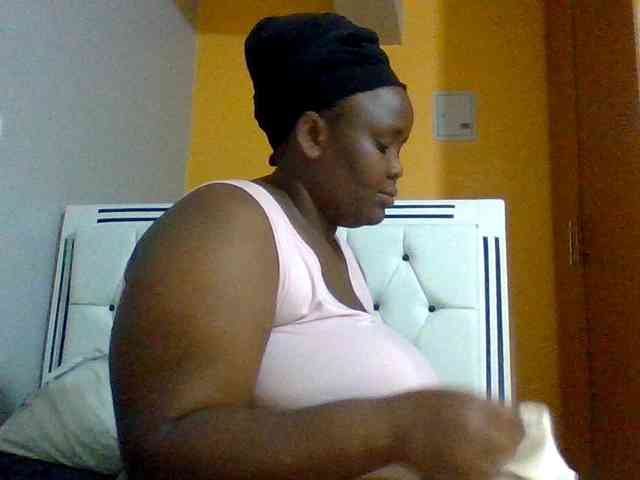 Bursty-Monique webcam