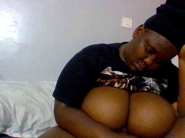 Bursty-Monique webcam