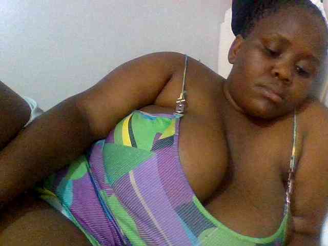 Bursty-Monique webcam