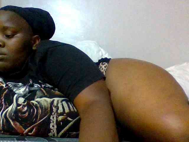 Bursty-Monique webcam