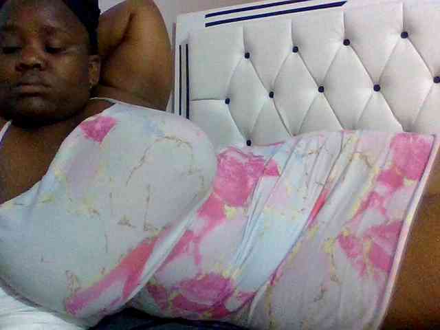 Bursty-Monique webcam