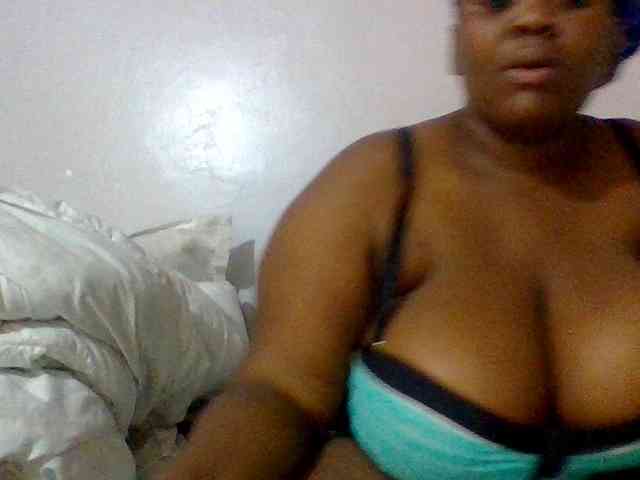 Bursty-Monique webcam