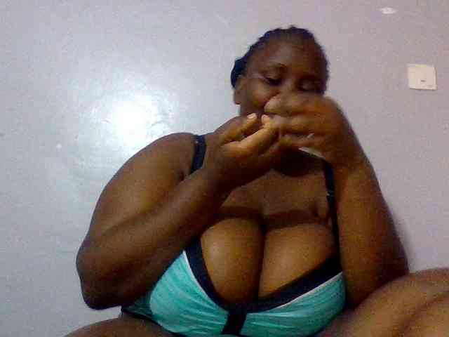 Bursty-Monique webcam