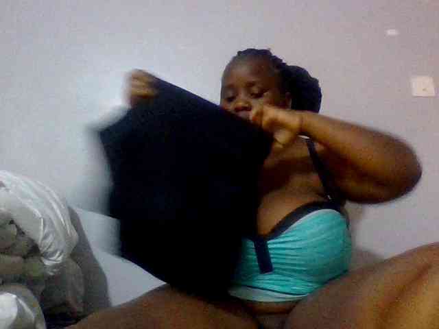 Bursty-Monique webcam