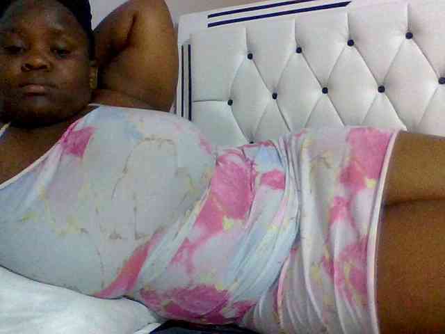 Bursty-Monique webcam