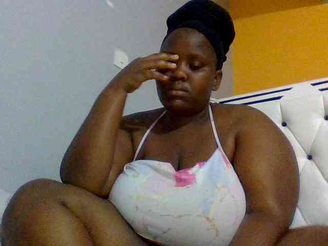 Bursty-Monique webcam