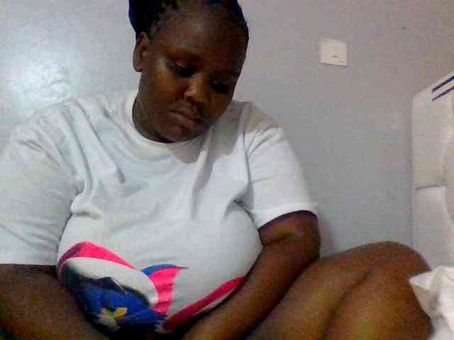 Bursty-Monique webcam