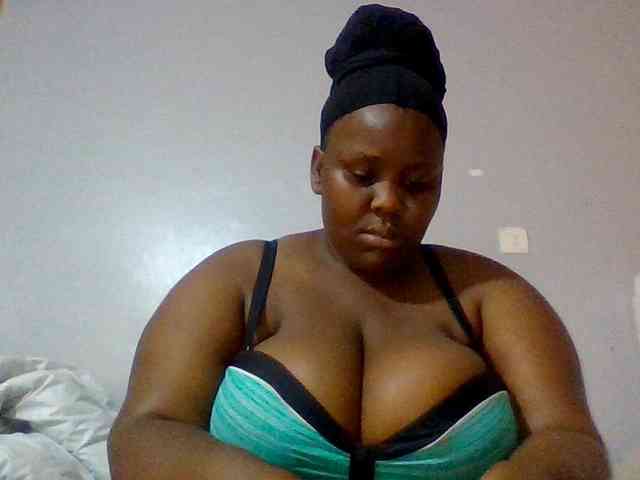 Bursty-Monique webcam