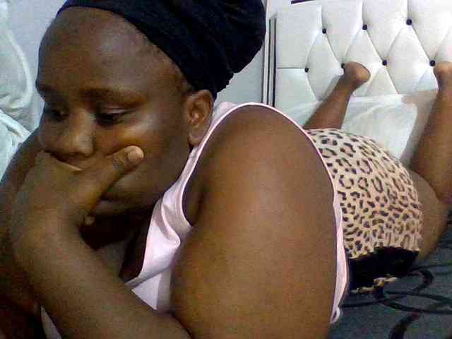 Bursty-Monique webcam